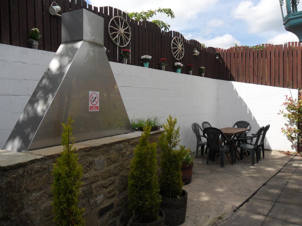The Buck Inn, Малхам Екстериор снимка